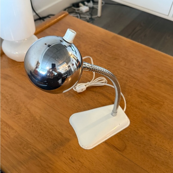 Vintage 60s Chrome Space Age Gooseneck Lamp in Perfect Working Condition - Picture 3 of 13